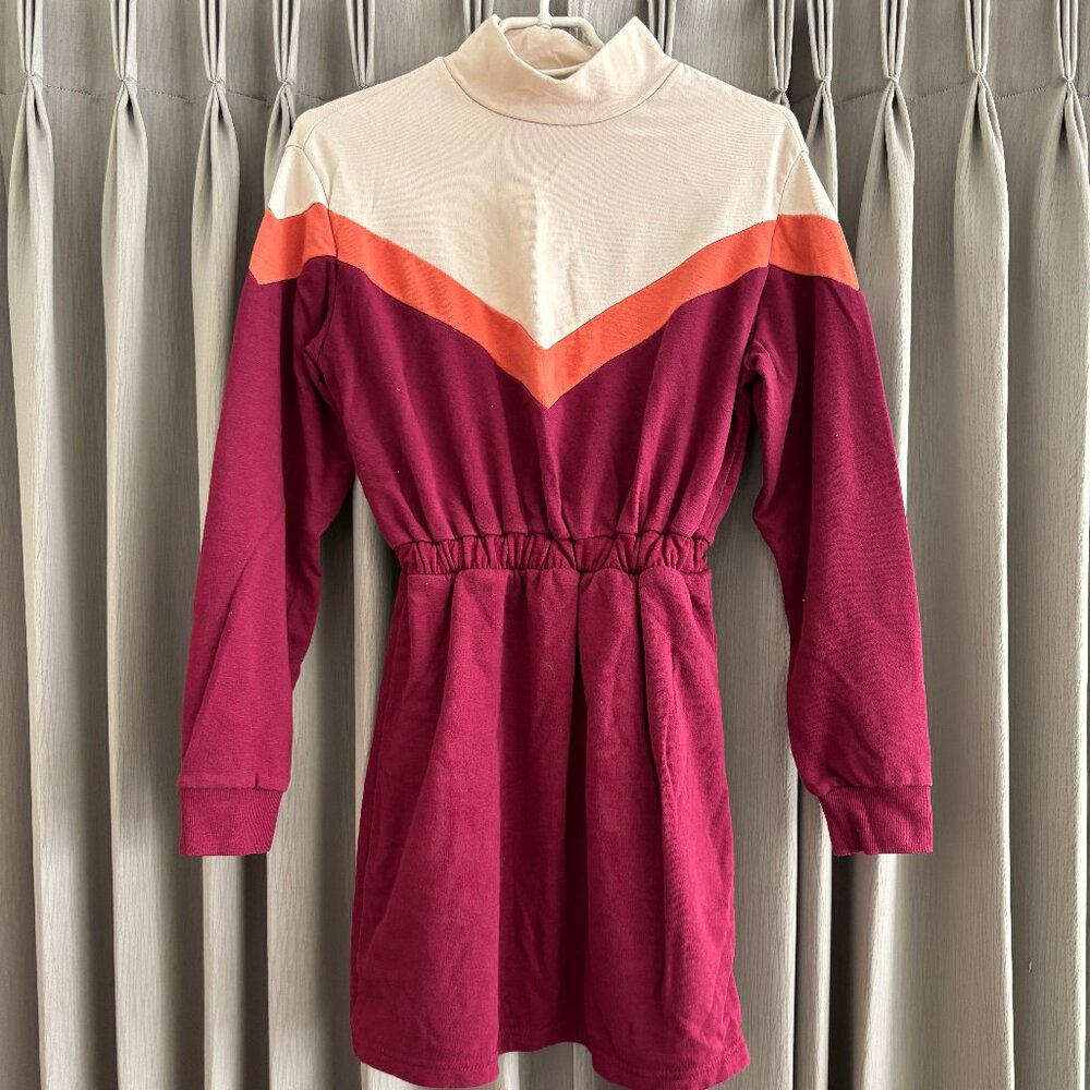 Bershka 80s-Style Retro Sweater Dress – Size M (Fits Like S)